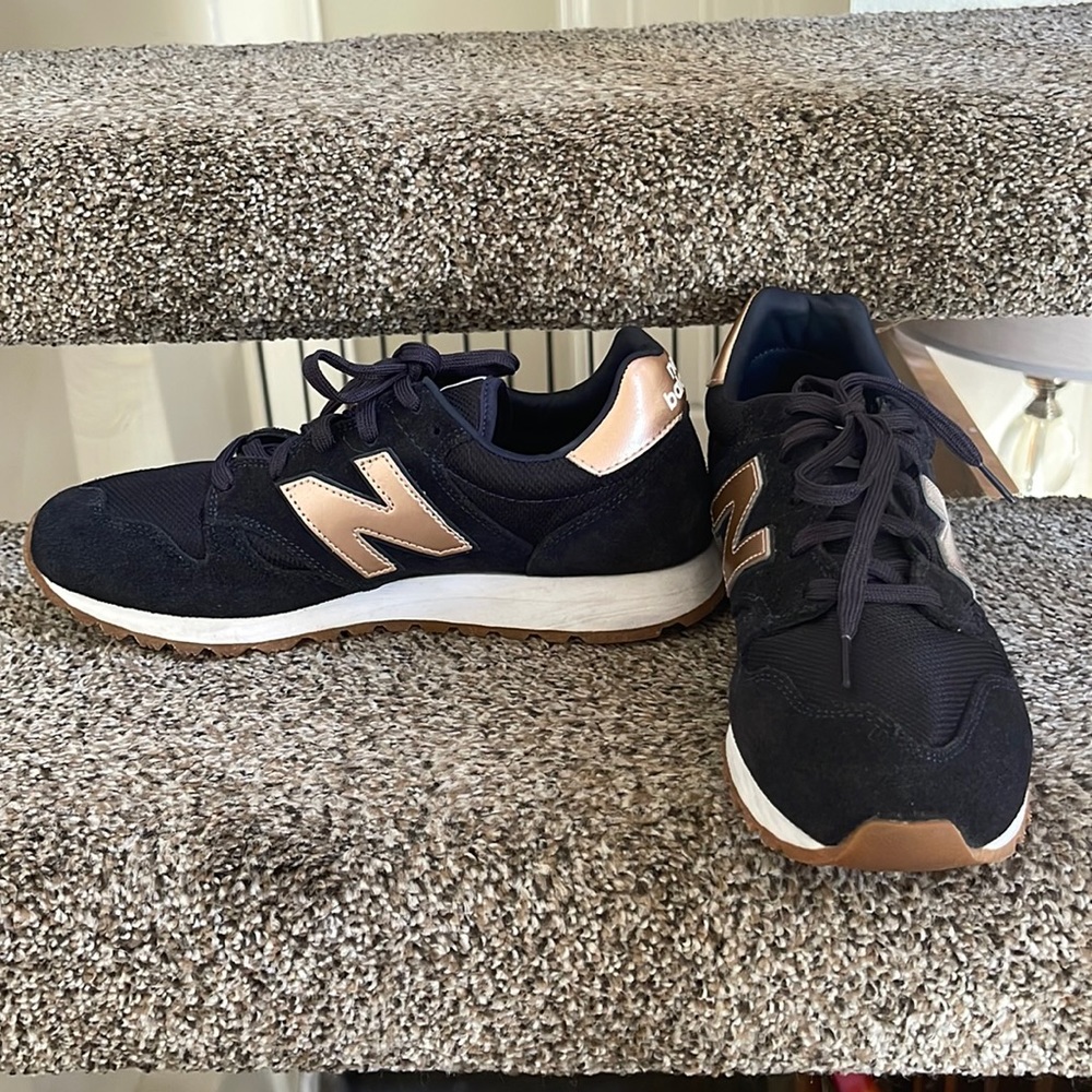 New balance navy blue and rose gold